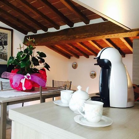 Mansarda Degli Ulivi Apartment Rigomagno Bagian luar foto