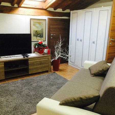 Mansarda Degli Ulivi Apartment Rigomagno Bagian luar foto
