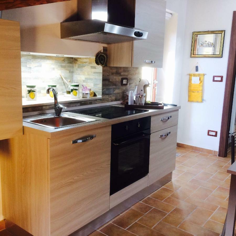 Mansarda Degli Ulivi Apartment Rigomagno Bagian luar foto
