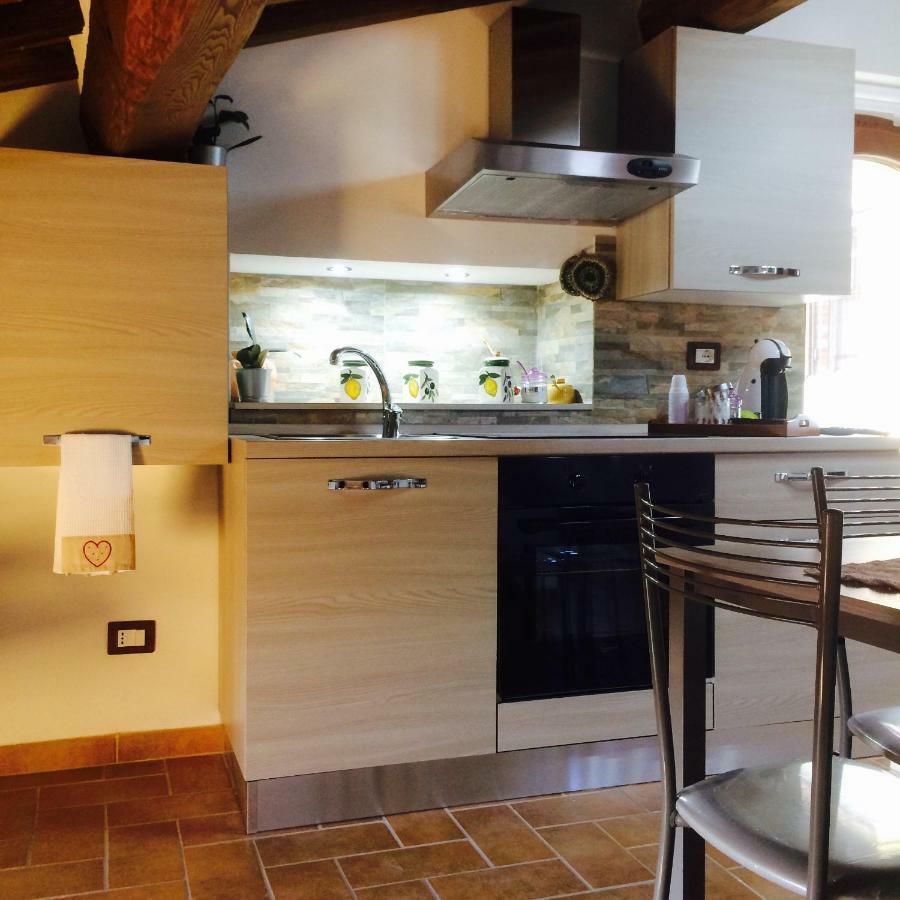 Mansarda Degli Ulivi Apartment Rigomagno Bagian luar foto